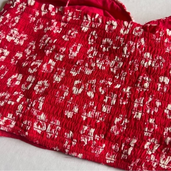 Dance & Marvel floral crop tie shoulder top red & white in size medium - Picture 4 of 12
